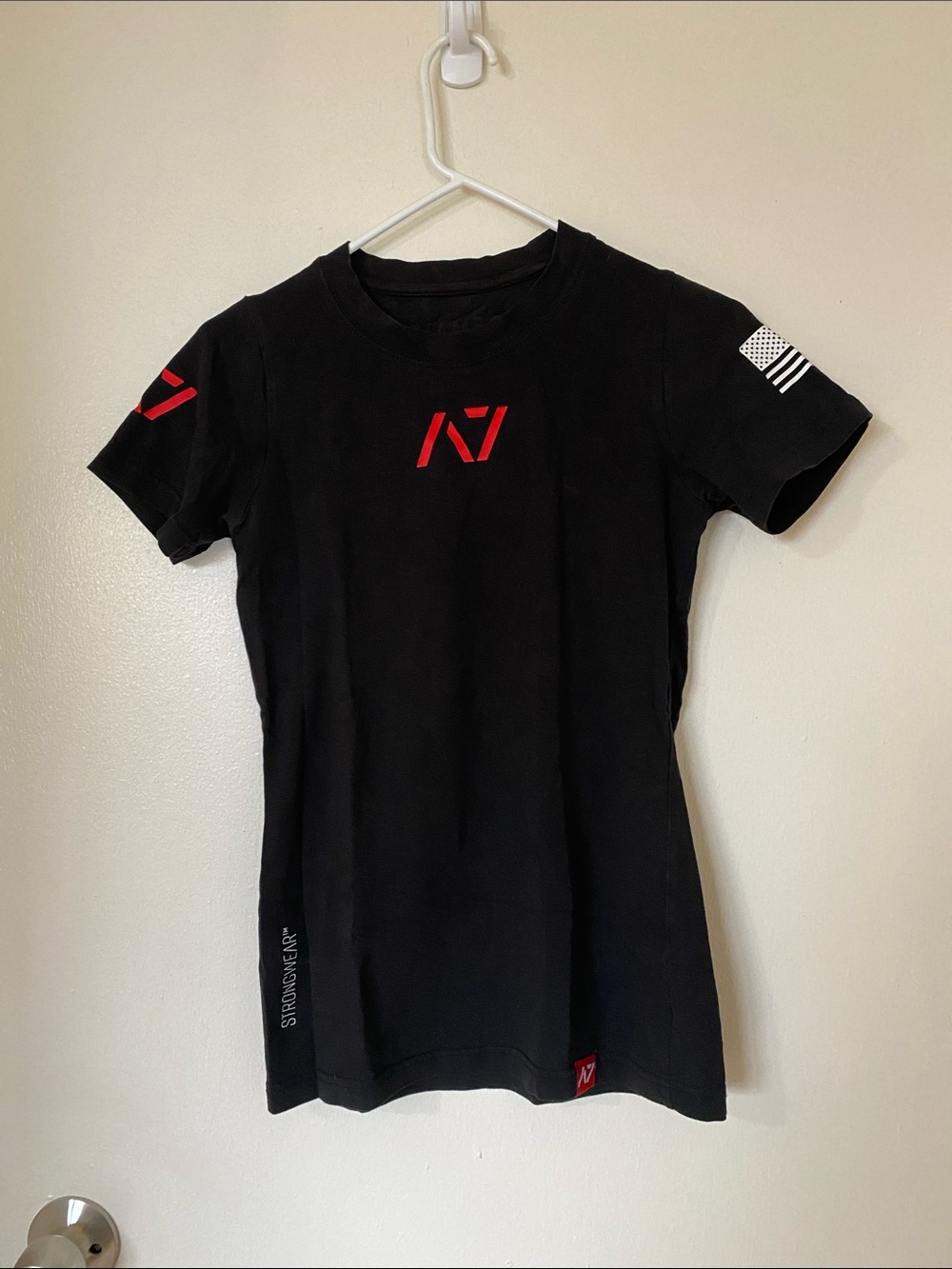 A7 Demand Greatness Meet T-Shirt Black Red in Womens Size Small | American Flag
